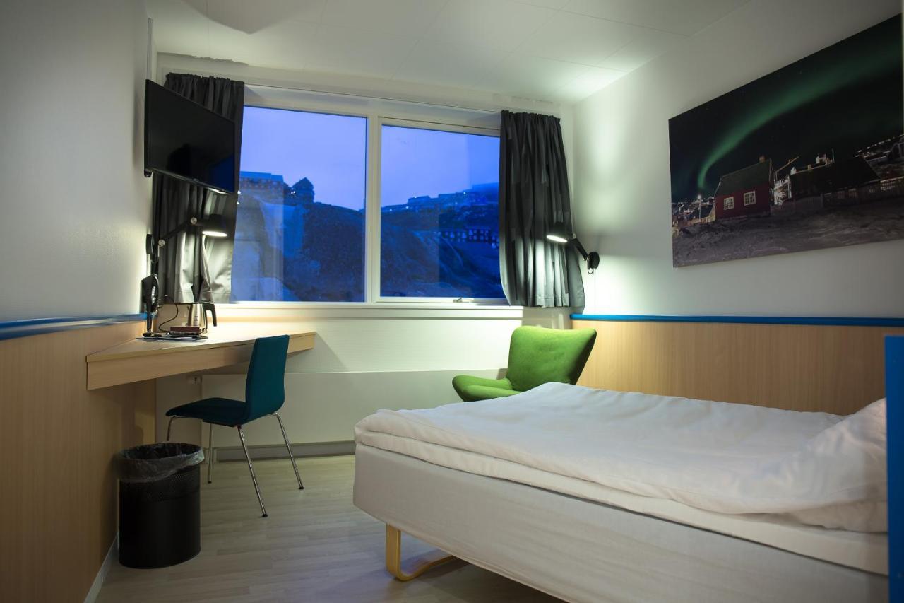 Hotel Qaqortoq Екстер'єр фото